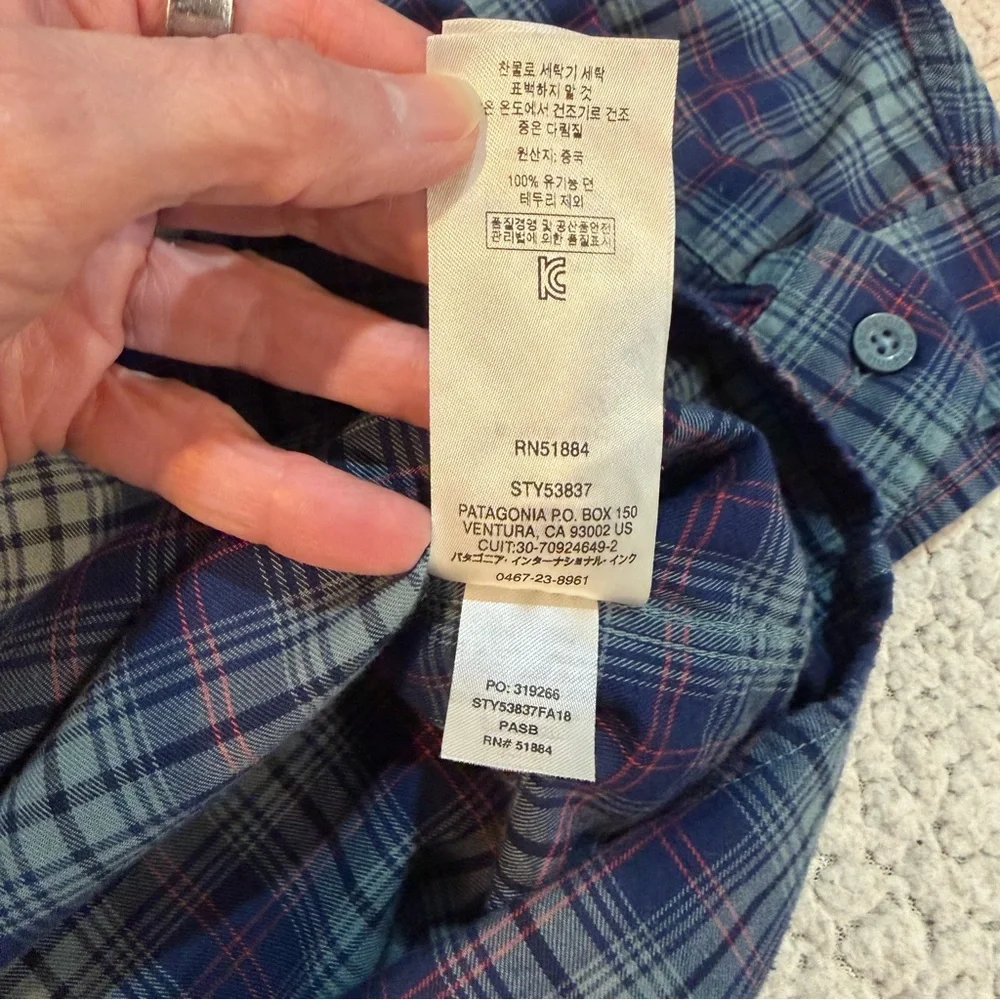Patagonia Organic Cotton Flannel‎ Plaid Button-Down Shirt | Men’s L | Blue & Red